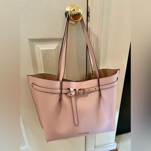 Beautiful Michael Kors Tote